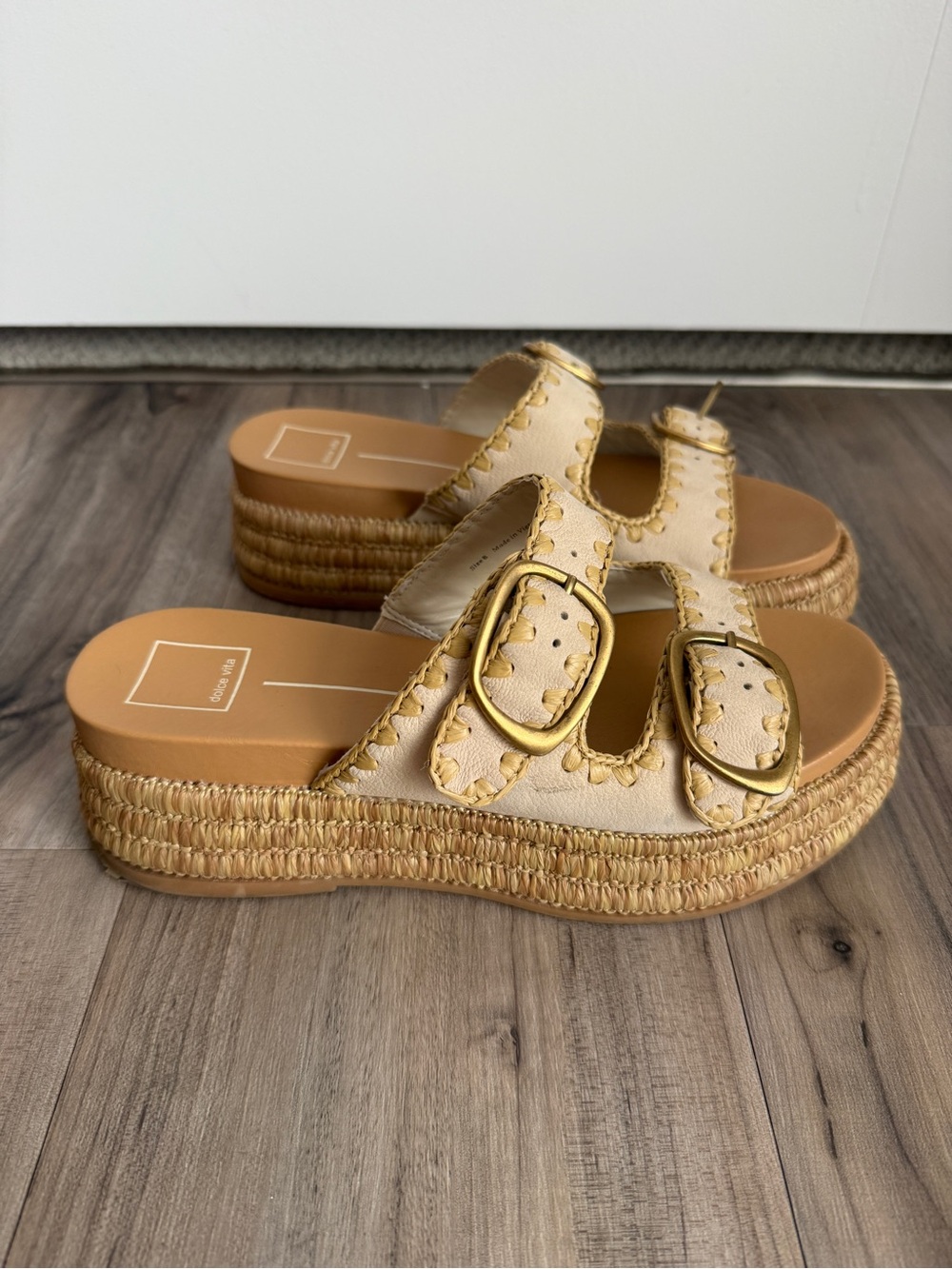 Dolce Vita 8 Sand Leather Wanika Sandal